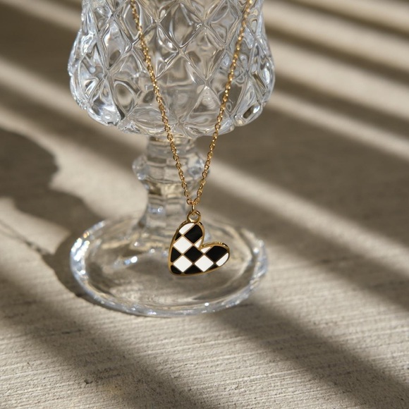 18K Gold Plated Checkered Heart Necklace - Picture 3 of 4